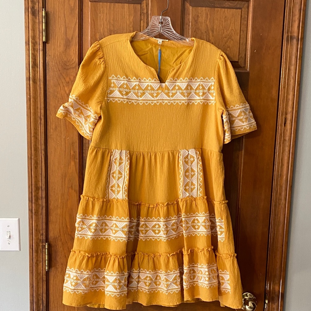 Tea n Rose Mustard Dress
Size L